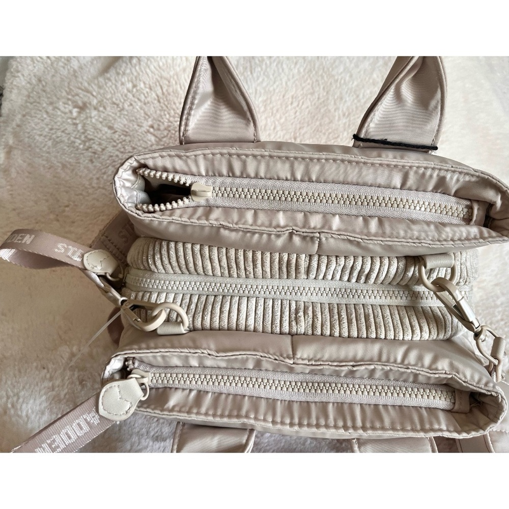 Steve Madden🎉SOLD🎉 BBando Bag - Picture 2 of 9